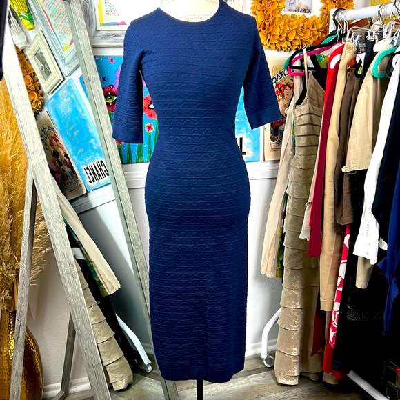 Ingrid & Isabel navy sweater midi dress Sz.S/M 1/2 sleeve stretch blue knit - Picture 2 of 16